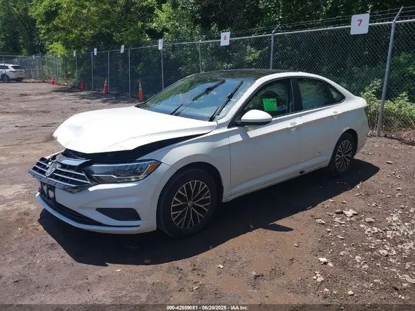 3VWC57BU2KM195037 2019 VOLKSWAGEN JETTA - Image 2