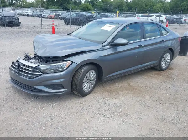 3VWC57BU2KM210443 2019 VOLKSWAGEN JETTA - Image 2