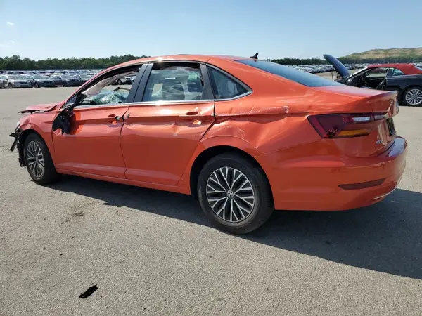 3VWC57BU2KM211740 2019 VOLKSWAGEN JETTA - Image 2