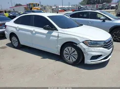 3VWC57BU2KM216453 2019 VOLKSWAGEN JETTA
