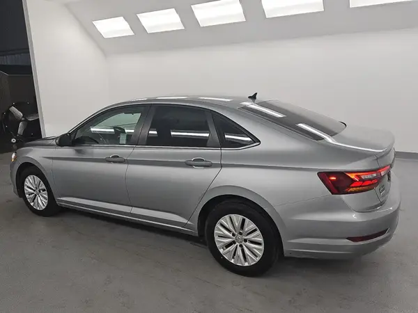 3VWC57BU2KM219403 2019 VOLKSWAGEN JETTA - Image 2