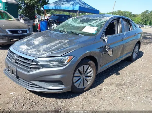3VWC57BU2KM221863 2019 VOLKSWAGEN JETTA - Image 2