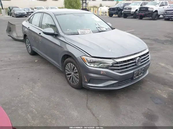 3VWC57BU2KM224231 2019 VOLKSWAGEN JETTA - Image 1
