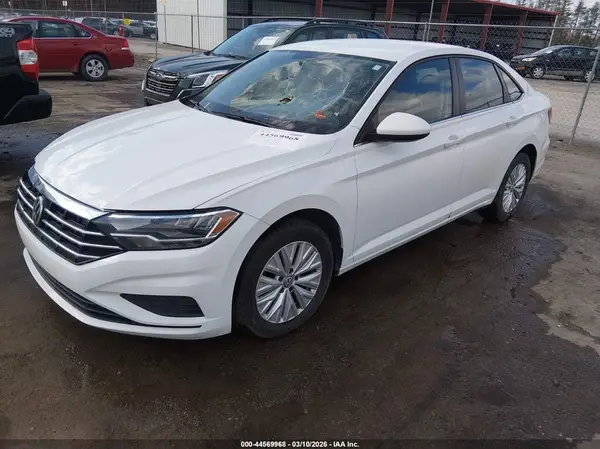 3VWC57BU2KM233740 2019 VOLKSWAGEN JETTA - Image 2