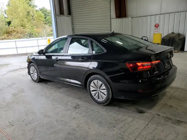 3VWC57BU2KM238100 2019 VOLKSWAGEN JETTA - Image 2
