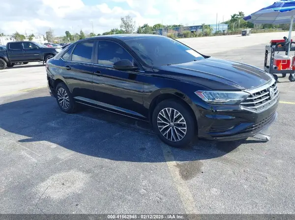 3VWC57BU2LM105029 2020 VOLKSWAGEN JETTA - Image 1