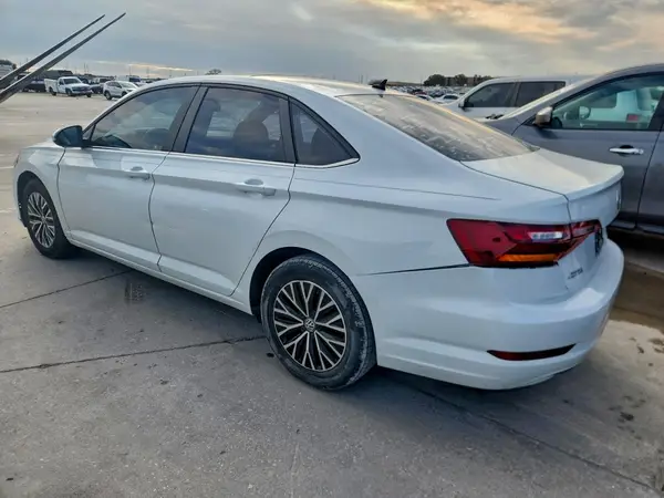 3VWC57BU3KM017900 2019 VOLKSWAGEN JETTA - Image 2