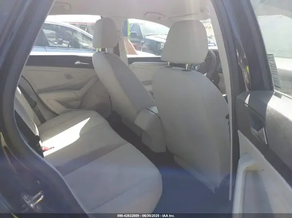 3VWC57BU3KM047124 2019 VOLKSWAGEN JETTA - Image 8