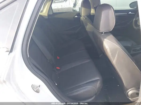 3VWC57BU3KM072492 2019 VOLKSWAGEN JETTA - Image 8