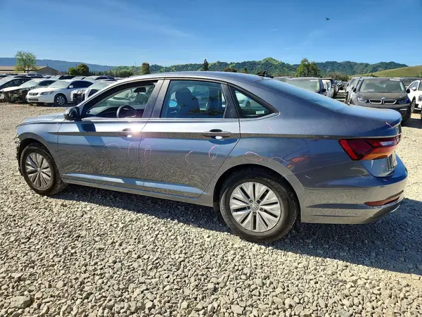 3VWC57BU3KM106088 2019 VOLKSWAGEN JETTA - Image 2
