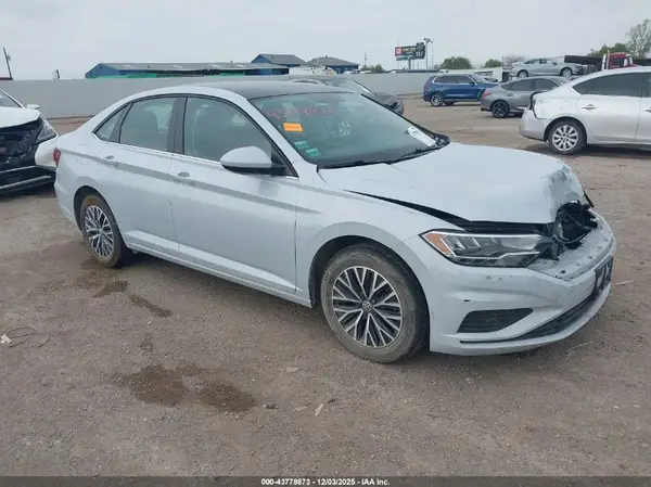 3VWC57BU3KM132724 2019 VOLKSWAGEN JETTA - Image 1