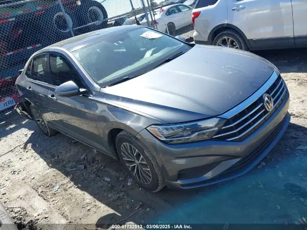3VWC57BU3KM143822 2019 VOLKSWAGEN JETTA - Image 1