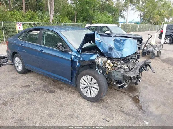 3VWC57BU3KM166906 2019 VOLKSWAGEN JETTA - Image 1