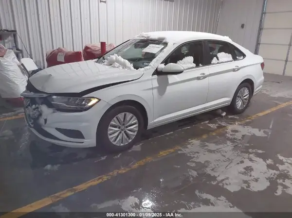 3VWC57BU3KM172558 2019 VOLKSWAGEN JETTA - Image 2