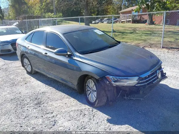 3VWC57BU3KM180594 2019 VOLKSWAGEN JETTA - Image 1