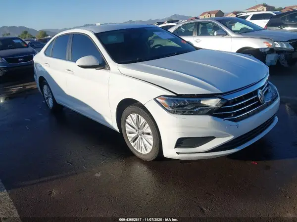 3VWC57BU3KM196195 2019 VOLKSWAGEN JETTA - Image 1