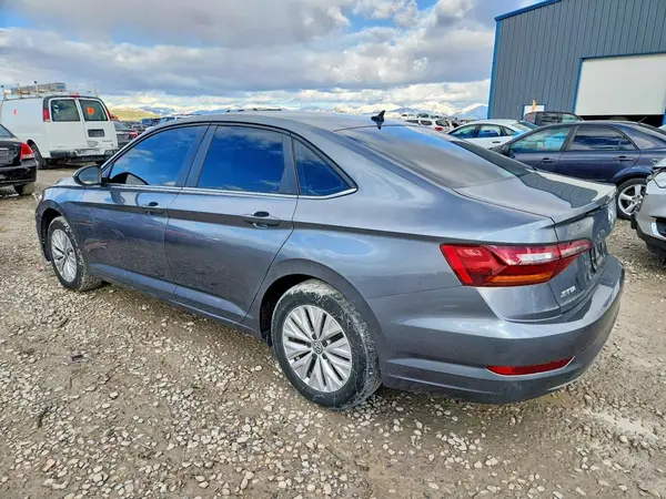 3VWC57BU3KM219135 2019 VOLKSWAGEN JETTA - Image 2