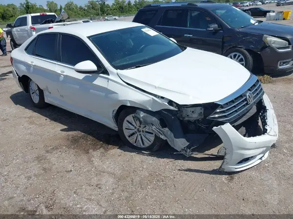 3VWC57BU3KM273289 2019 VOLKSWAGEN JETTA - Image 1