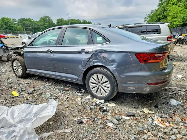 3VWC57BU3KM274779 2019 VOLKSWAGEN JETTA - Image 2