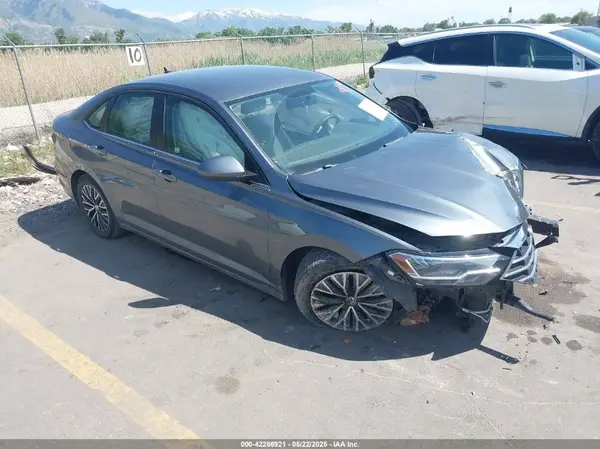 3VWC57BU3MM065769 2021 VOLKSWAGEN JETTA - Image 1