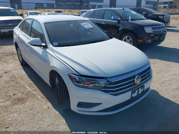 3VWC57BU4KM075739 2019 VOLKSWAGEN JETTA - Image 1