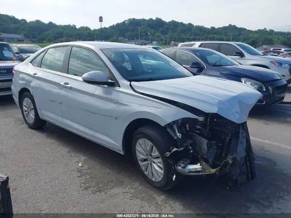 3VWC57BU4KM084490 2019 VOLKSWAGEN JETTA - Image 1