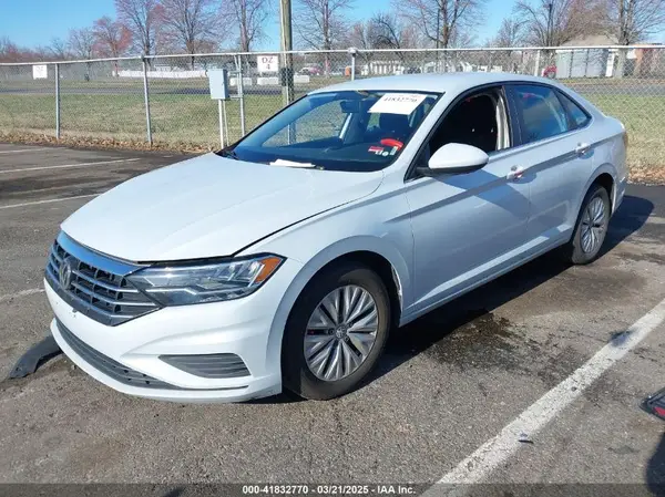 3VWC57BU4KM130979 2019 VOLKSWAGEN JETTA - Image 2