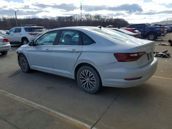 3VWC57BU4KM138063 2019 VOLKSWAGEN JETTA - Image 2