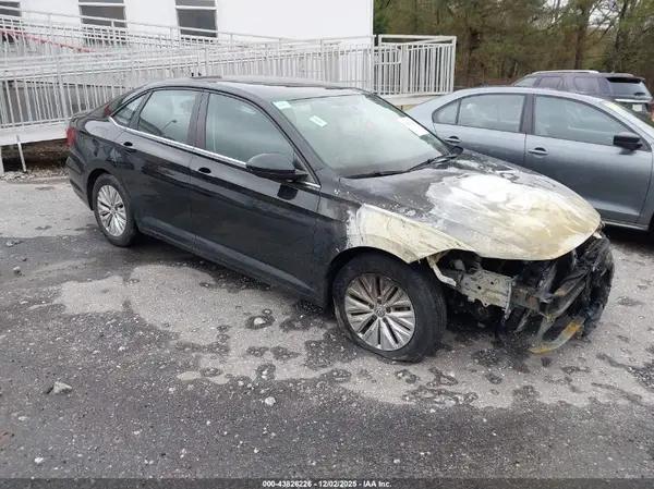 3VWC57BU4KM162105 2019 VOLKSWAGEN JETTA - Image 1