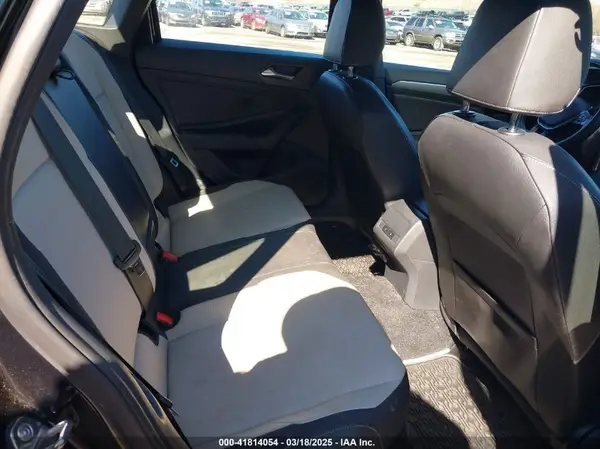 3VWC57BU4KM203851 2019 VOLKSWAGEN JETTA - Image 8