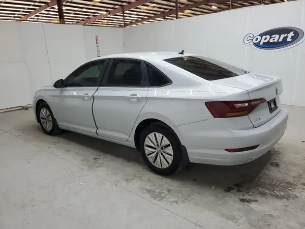3VWC57BU5KM062398 2019 VOLKSWAGEN JETTA - Image 2
