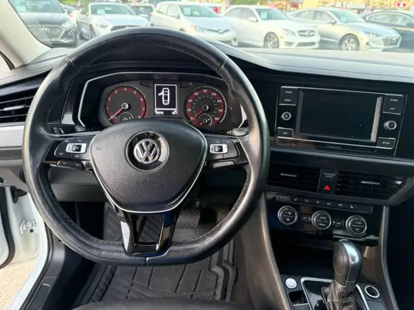 3VWC57BU5KM085XXX 2019 VOLKSWAGEN JETTA - Image 8