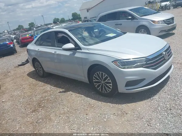 3VWC57BU5KM141117 2019 VOLKSWAGEN JETTA - Image 1