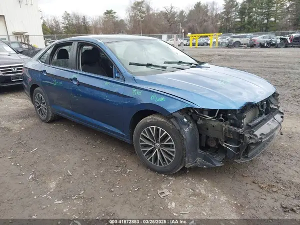 3VWC57BU5KM142459 2019 VOLKSWAGEN JETTA - Image 1
