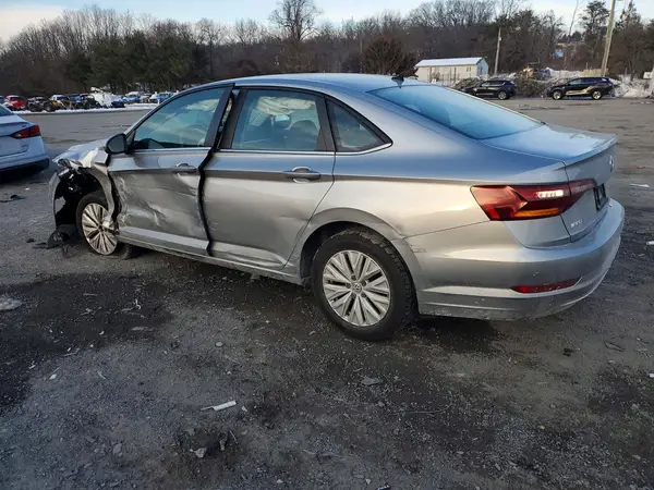 3VWC57BU5KM179785 2019 VOLKSWAGEN JETTA - Image 2