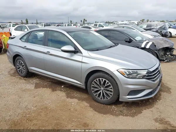 3VWC57BU5KM204216 2019 VOLKSWAGEN JETTA - Image 1