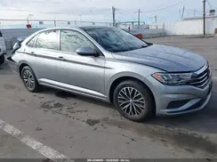 3VWC57BU5KM215782 2019 VOLKSWAGEN JETTA