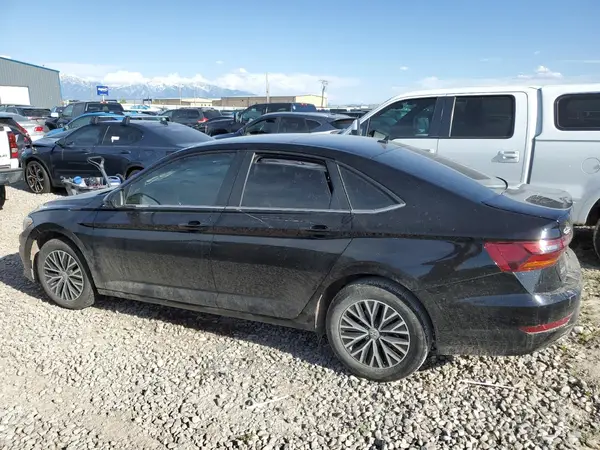 3VWC57BU5KM236082 2019 VOLKSWAGEN JETTA - Image 2
