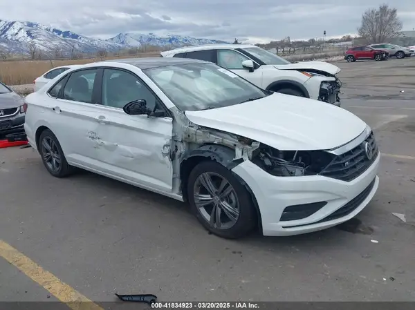 3VWC57BU5MM065224 2021 VOLKSWAGEN JETTA - Image 1