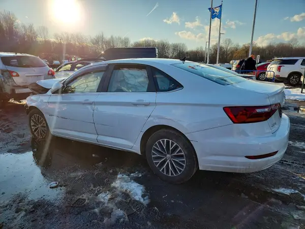 3VWC57BU6KM139389 2019 VOLKSWAGEN JETTA - Image 2