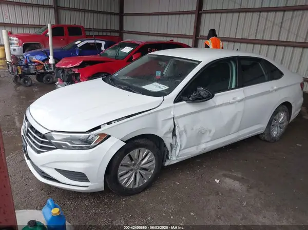 3VWC57BU6KM205598 2019 VOLKSWAGEN JETTA - Image 2