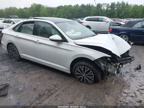 3VWC57BU6KM212518 2019 VOLKSWAGEN JETTA - Image 1