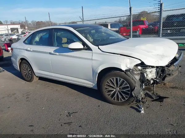 3VWC57BU6LM090096 2020 VOLKSWAGEN JETTA - Image 1