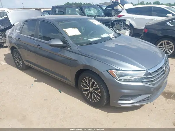3VWC57BU6LM092253 2020 VOLKSWAGEN JETTA - Image 1