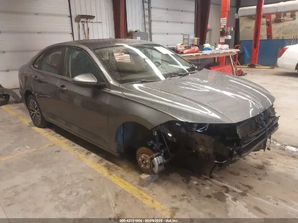 3VWC57BU6MM087586 2021 VOLKSWAGEN JETTA - Image 1