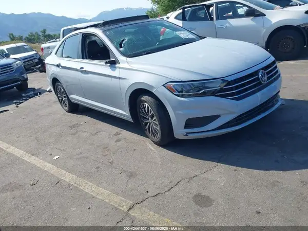 3VWC57BU7KM075394 2019 VOLKSWAGEN JETTA - Image 1
