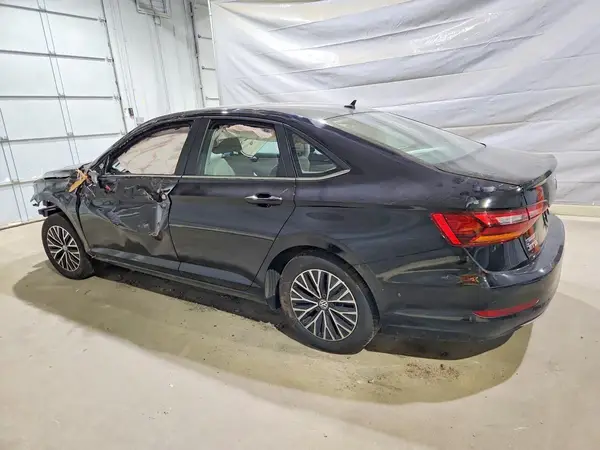 3VWC57BU7KM113044 2019 VOLKSWAGEN JETTA - Image 2