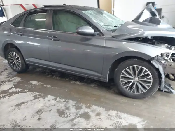 3VWC57BU7KM113660 2019 VOLKSWAGEN JETTA - Image 1