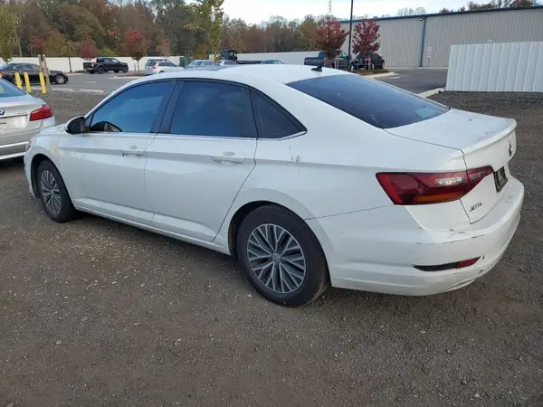 3VWC57BU7KM155777 2019 VOLKSWAGEN JETTA - Image 2