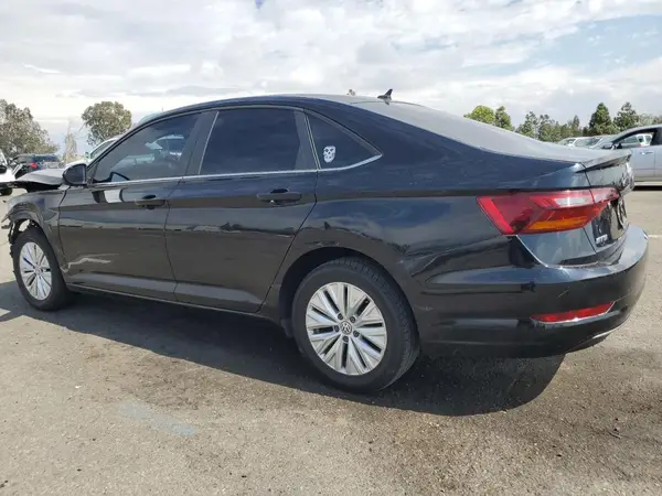 3VWC57BU7KM155858 2019 VOLKSWAGEN JETTA - Image 2
